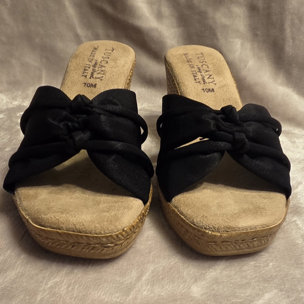 Tuscany Easy Street Ghita Black Crepe Wedge Sandal in Women's Size 10 - Picture 1 of 9